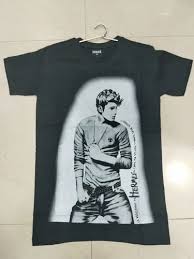 tshirt red